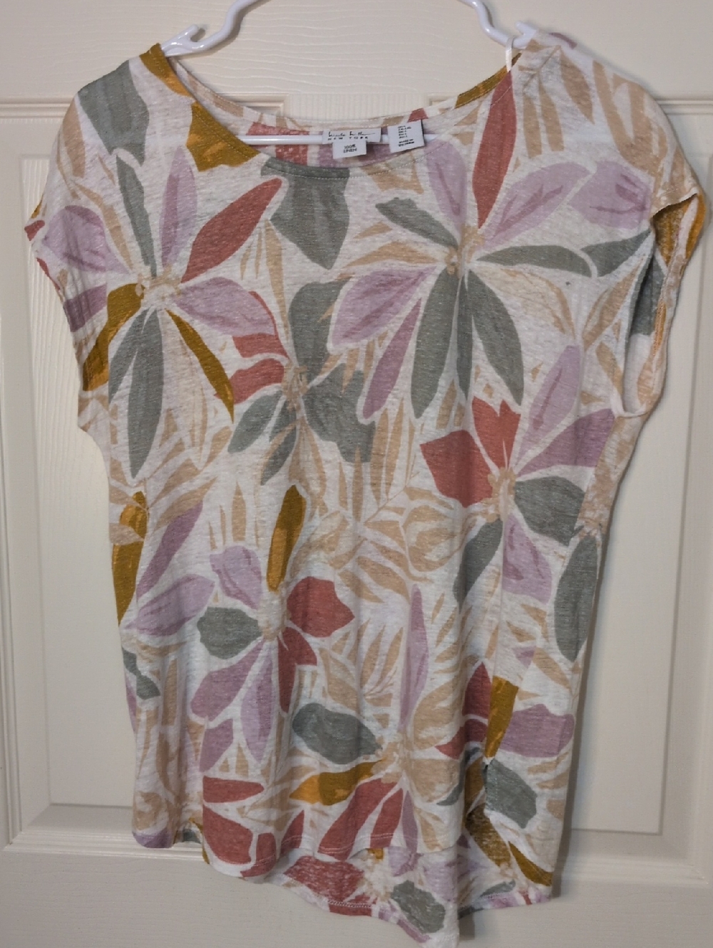 Lightweight Floral Print Tee in Soft Pastels 100% Linen - Picture 9 of 9
